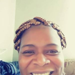 Meet your Posher, Latisha